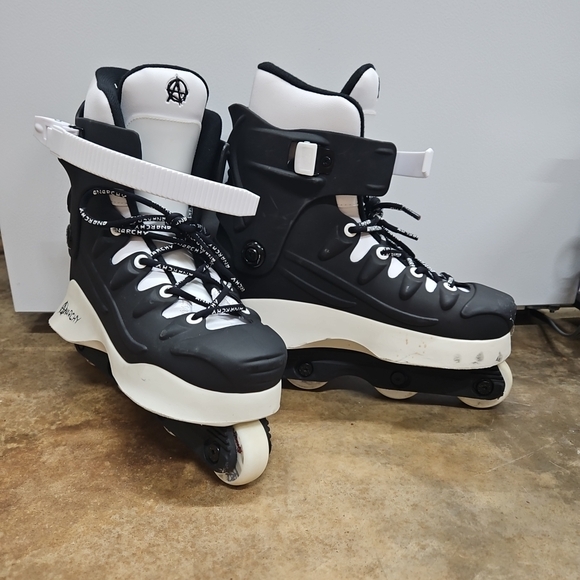 Anarchy Revolution II - Mens size 8 - Picture 1 of 6